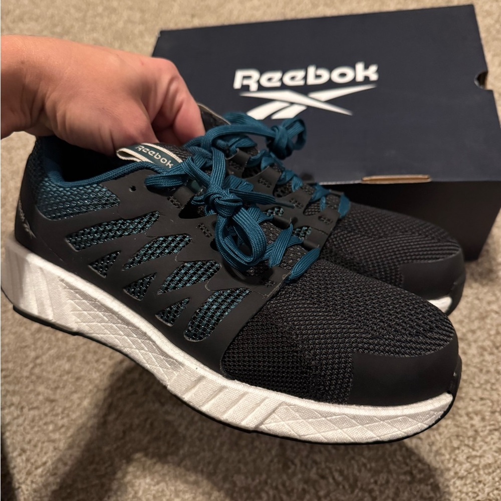 Reebok women Black and teal walking/Fusion Foexweave work/ industrial toe shoes